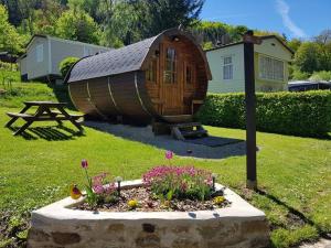 Un jardín fuera de Camping Officiel Wollefsschlucht Echternach