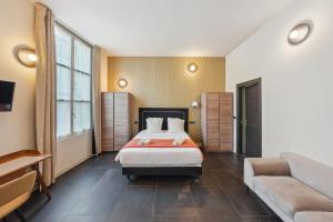 Villa Erizio, a bucolic and urban break客房内的一张或多张床位