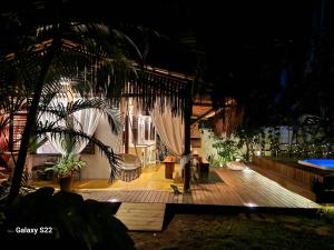 Majoituspaikassa Mini Casa com Jacuzzi e Piscina tai sen lähellä sijaitseva uima-allas