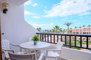 A balcony or terrace at Parque Santiago II 335 by Tenerife Rental and Sales