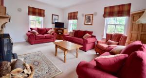 Delphi Lodge Cottages的休息区