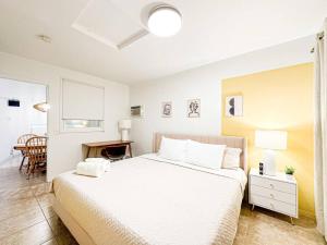 Katil atau katil-katil dalam bilik di 1 Bedroom house with shared pool - Lou2