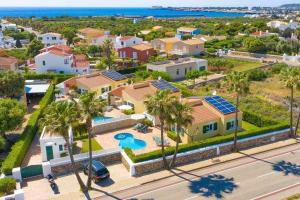 サ・カレタにあるLinardo1 Villa con piscina y aire acondicionadoのギャラリーの写真