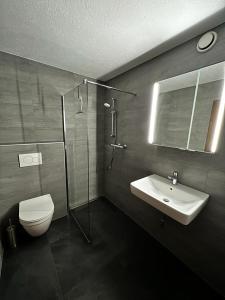 Ένα μπάνιο στο MP24 Ski in, out apartment on slopes with indoor private parking space +22 φωτογραφίες