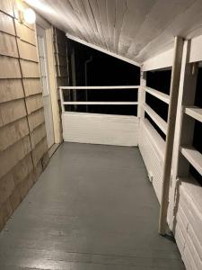 Afbeelding uit fotogalerij van Intimate 1 Bedroom Apt by UHS in Binghamton +7 foto's