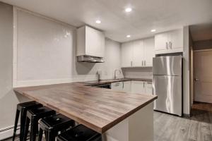 Foto dalla galleria di Modern with Hot Tub & Pool by Ski Country Resorts a Frisco