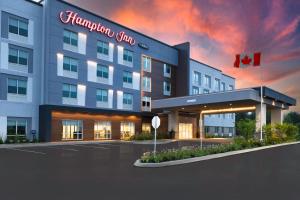 a renderización de la hampton inn niagara city en Hampton Inn Midland, On, en Midland