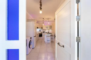 Dapur atau dapur kecil di The Nautical Nook