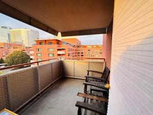 Balkón nebo terasa v ubytování 1-Bed Urban Oasis Prime Location