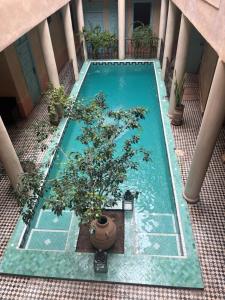 Hotel Riad Taroudant内部或周边的泳池