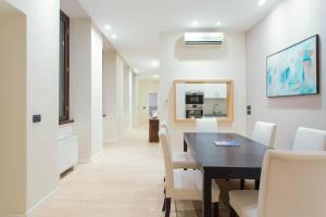 A seating area at Keys of Italy / Valpetrosa 10 - Touch of Elegance