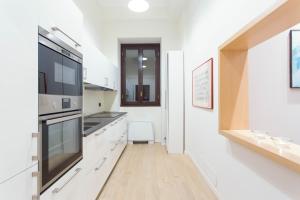 A kitchen or kitchenette at Keys of Italy / Valpetrosa 10 - Touch of Elegance