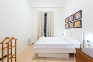 A bed or beds in a room at Keys of Italy / Valpetrosa 10 - Touch of Elegance