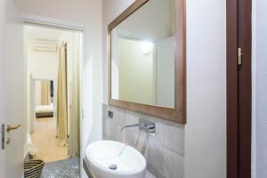 A bathroom at Keys of Italy / Valpetrosa 10 - Touch of Elegance