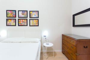 A bed or beds in a room at Keys of Italy / Valpetrosa 10 - Touch of Elegance