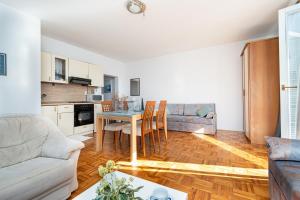 Galeriebild der Unterkunft Apartment Sukosan 5863a in Sukošan