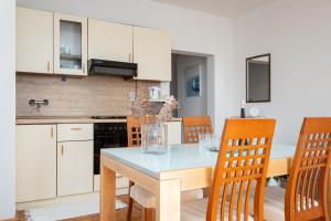 Galeriebild der Unterkunft Apartment Sukosan 5863a in Sukošan