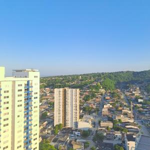 卡塔赫納的住宿－Cómodo apartamento en Cartagena，城市空中景观高楼