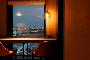 Hotel Metropolitan Tokyo Haneda的休息区