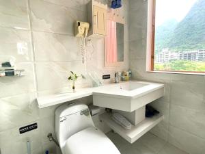 Bilik mandi di 林涧小栈Linger house