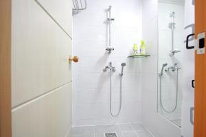 홍대 게스트 하우스 코쿤스테이 - 여성전용 욕실