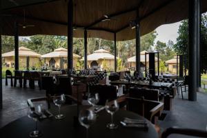 Restaurace v ubytování Toteme Glamping and Hot Spring Kintamani