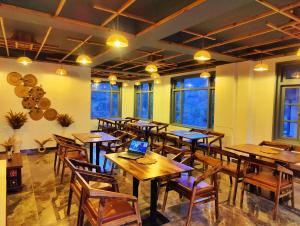 Εστιατόριο ή άλλο μέρος για φαγητό στο BAGO Harmony Home - A Boutique Villa