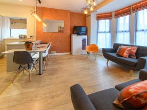 Predel za sedenje v nastanitvi 2 Bed in Harrogate HH052