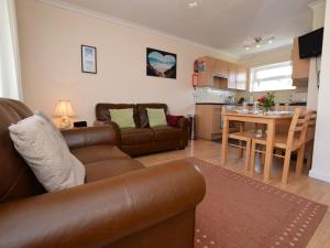 Seating area sa 2 Bed in Mullion Cove 36430