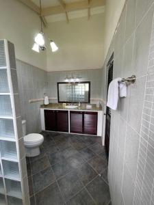 Ванная комната в Villa Ashiana - Beautiful 3-bedroom villa in Marigot Bay villa
