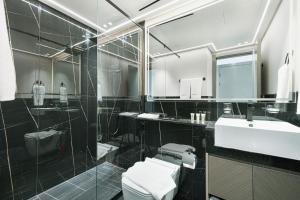 Fotografie z fotogalerie ubytování Homesgetaway - Ultraluxury 1BR in Binghatti Creek - Al Jaddaf v Dubaji