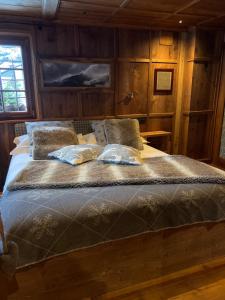 Wongade Chambres d'hotes e Restaurant客房内的一张或多张床位