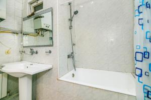 Gallery image of Monolit Apartment in Baku