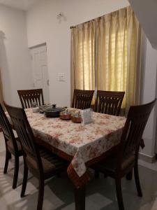 Χώρος καθιστικού στο Alankruta Homestay