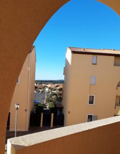 Balkon lub taras w obiekcie appt 2 ou 4 personnes avec piscine, tennis et parking privé