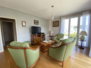 Posedenie v ubytovaní Maison avec jardin et WIFI à PERROS-GUIREC - Réf 336