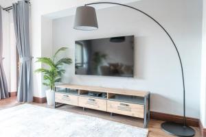 TV a/nebo společenská místnost v ubytování Luxurious 1-Bedroom Gem in Palm Jumeirah