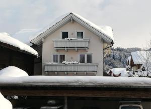 Haus Diamant зимой +8 фотографий