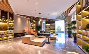 Zona de hol sau recepție la Atour Hotel Yinchuan Gulou Pedestrian Street