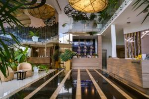 مطعم أو مكان آخر لتناول الطعام في Hotel Crystal Light