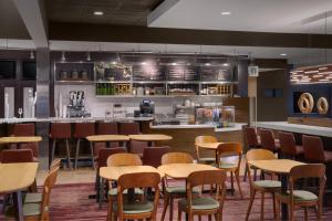 Restaurace v ubytování Courtyard by Marriott Mahwah
