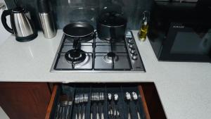 Kitchen o kitchenette sa Coco Nest Colombo Sri Lanka