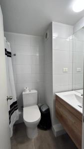 Koupelna v ubytování Depto nuevo en republica cercano al movistar arena