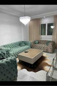 Area tempat duduk di Luxury 2 bedrooms apartment jardin de carthage