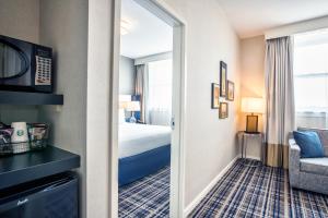 Hotel Gettysburg客房内的一张或多张床位