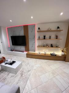 Galeriebild der Unterkunft Sky Residence with Private Pool in Dubai