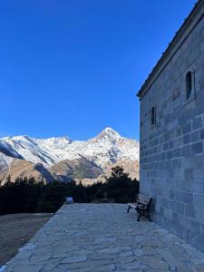 A general mountain view or a mountain view taken from a vendégházakat