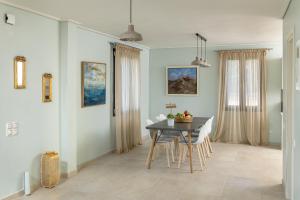 ภาพในคลังภาพของ Lampetos Houses Molyvos ในมิธิมนา