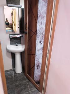 Alif serviced Apartment for Families and Executives的一间浴室