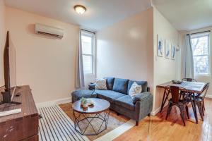 Comfy Bayonne Townhome about 11 Mi to NYC Attractions